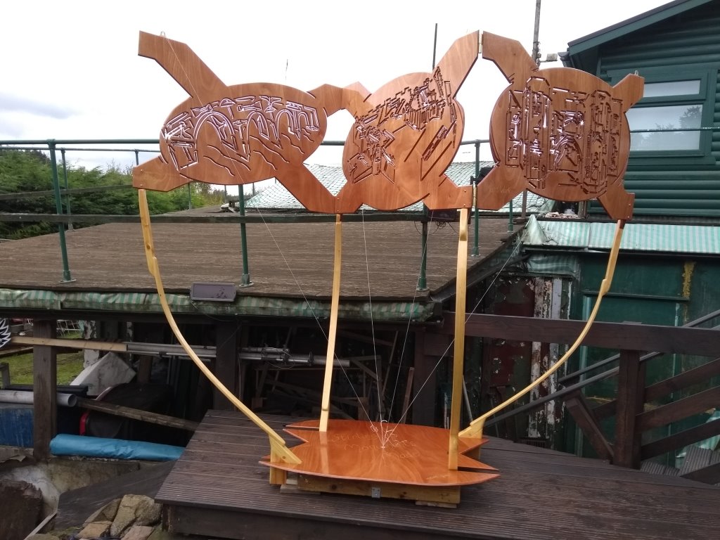 mon-made-sculpture-in-garden